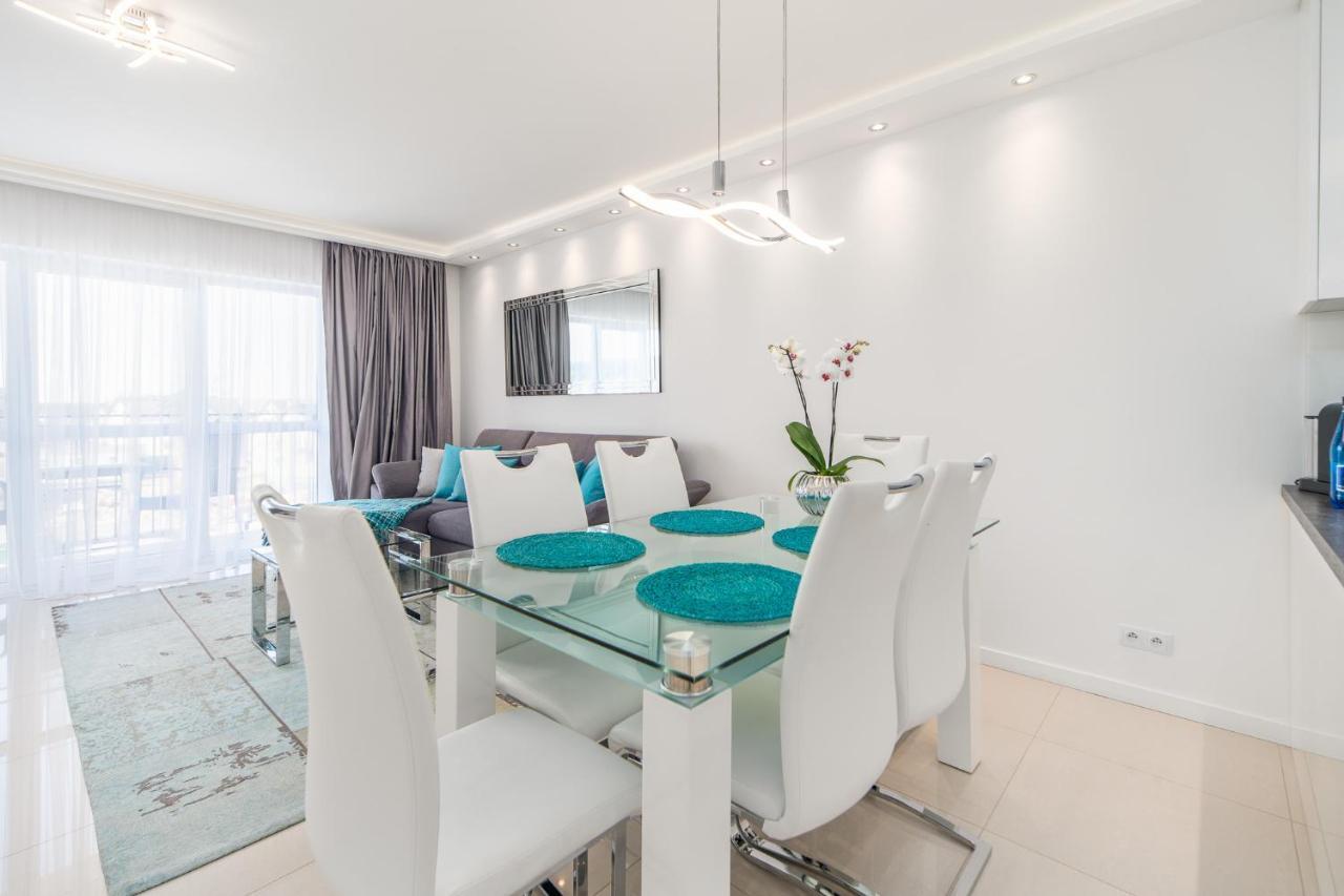 Stylish Vacation Apartment With Parking In Miedzyzdroje By Noclegi Renters ภายนอก รูปภาพ