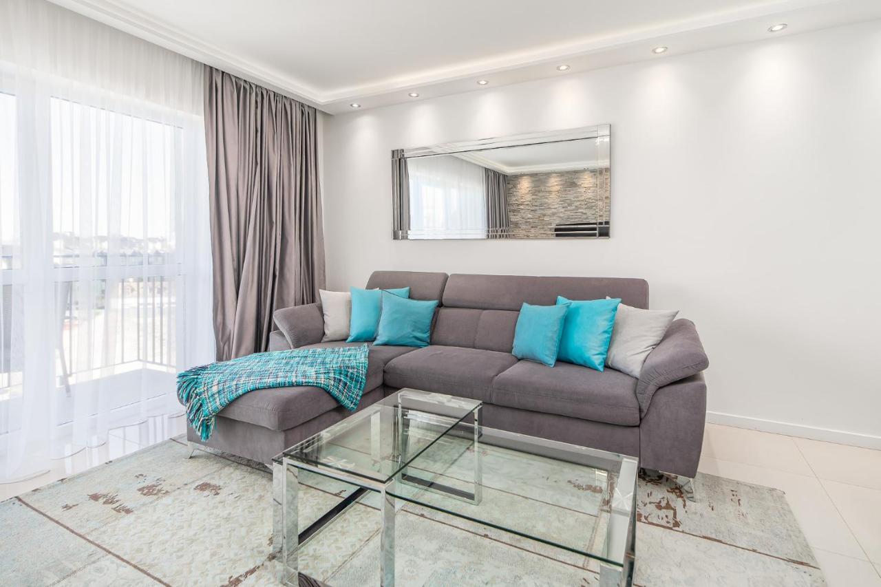 Stylish Vacation Apartment With Parking In Miedzyzdroje By Noclegi Renters ภายนอก รูปภาพ