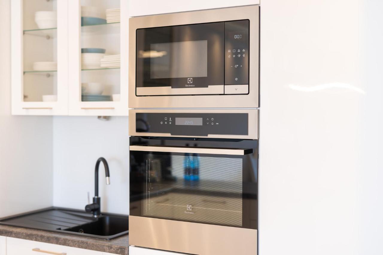 Stylish Vacation Apartment With Parking In Miedzyzdroje By Noclegi Renters ภายนอก รูปภาพ
